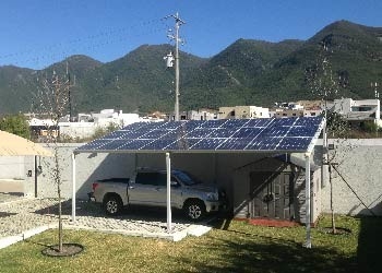 Sistema monocristallino caldo di pv del tetto dei prodotti 48V del pannello di PV 550w di prezzo franco fabbrica di vendita