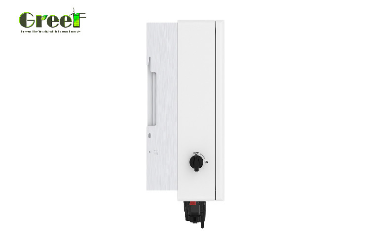 Efficienza del 95% sull'inverter di rete per la gamma di frequenza e temperatura 50/60Hz -25C-60C