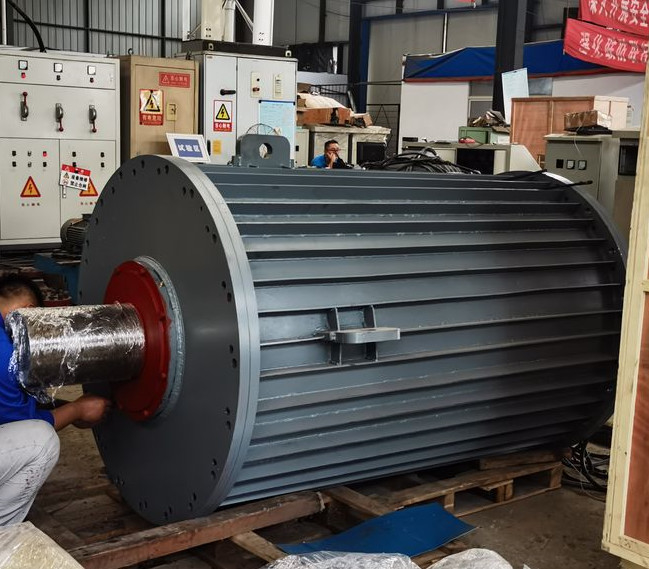 20RPM 100RPM Generatore a magnete permanente a 3 fasi a basse rotazioni 200KW 500KW Generatori Acqua Fiume PMG Inverter
