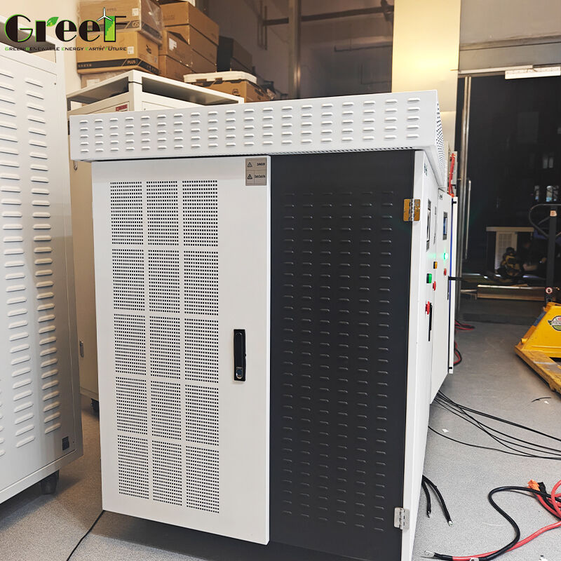 Controller On Grid con Frequenza di Uscita 50Hz/60Hz Schermo Touch LCD e Batteria agli Ioni di Litio per l'Automazione Industriale