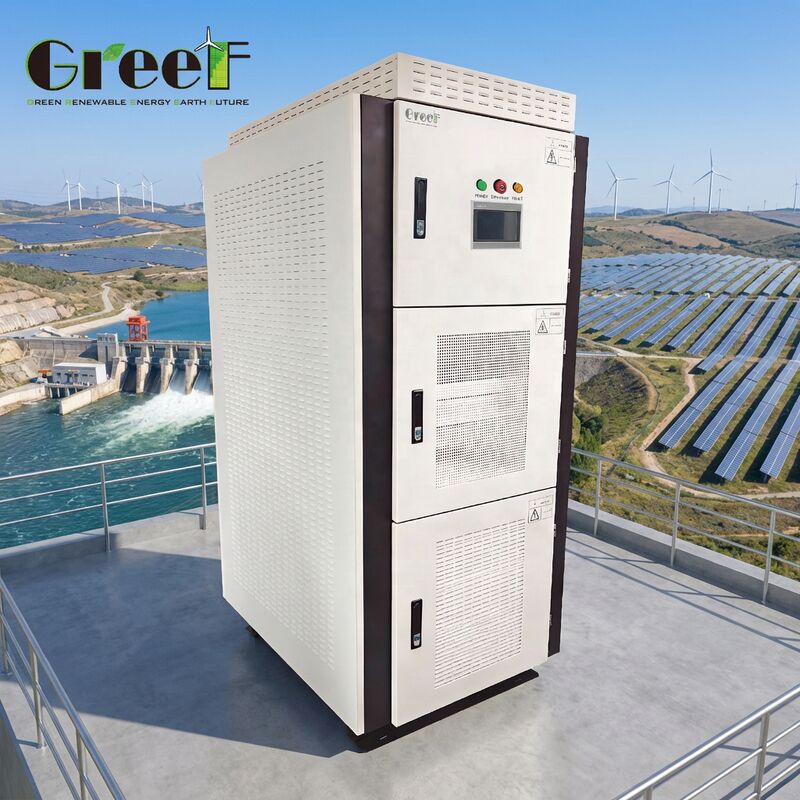 Convertitore ibrido a generatore con protezione IP20 con efficienza massima del 95% e display LCD touch screen