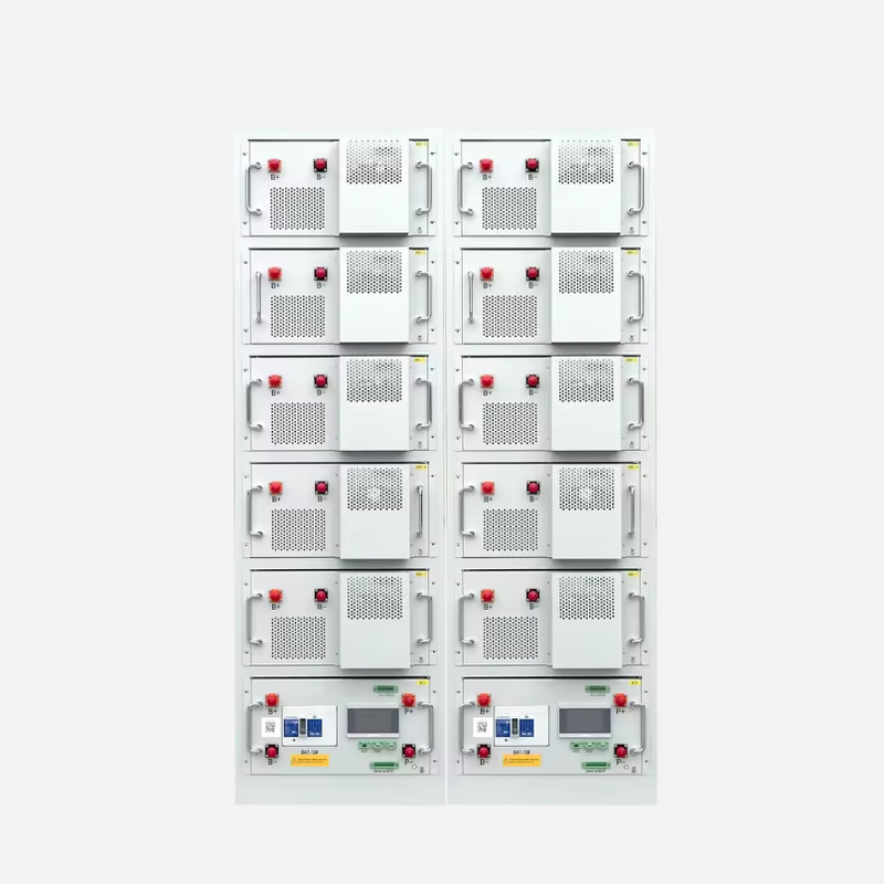 Batteria al litio ad alta tensione da 51,2 V con profondità di scarica superiore all'80% e 6.000 tempi di ciclo per un accumulo di energia a lunga durata